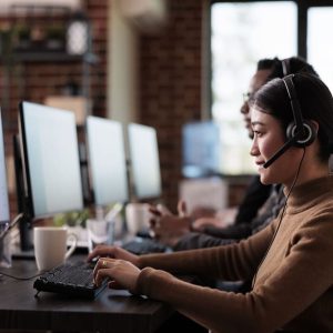 SIPAT em Call Center: como adaptar a semana de prevenção para operações 24/7